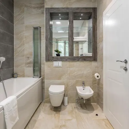 Elixir Luxury - In The Old Town 4*