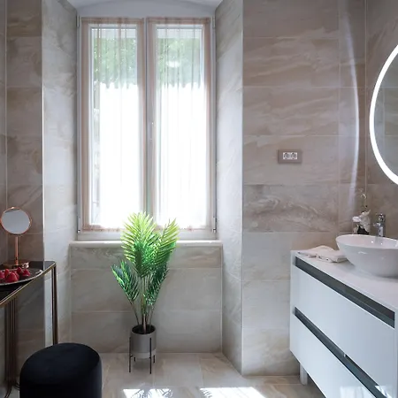 Elixir Luxury - In The Old Town 4*