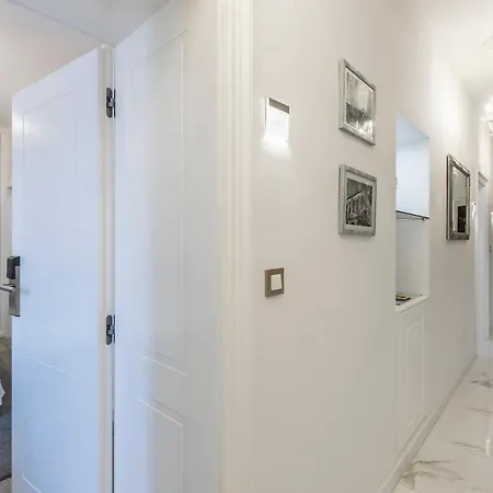 Πανσιόν Elixir Luxury 4*