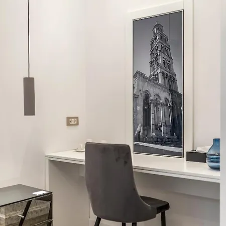 Elixir Luxury - In The Old Town 4*