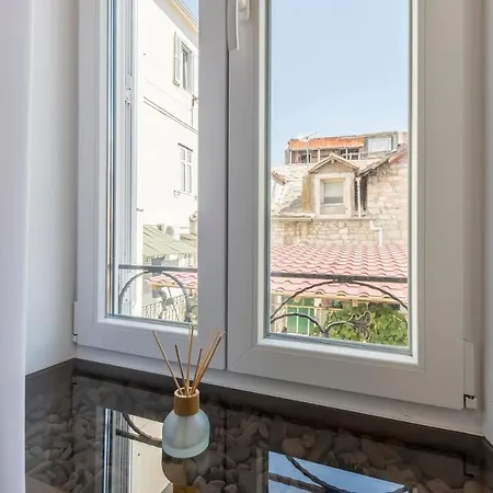 Πανσιόν Elixir Luxury - In The Old Town