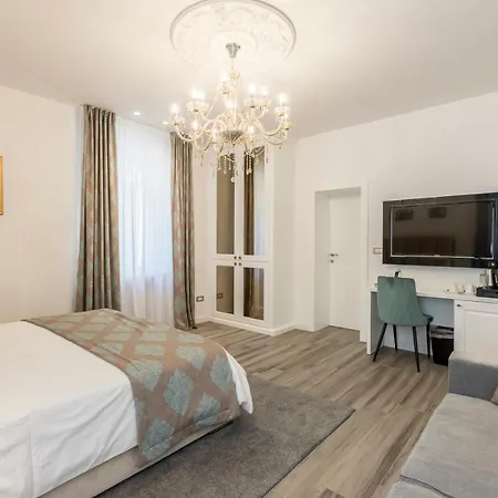 Elixir Luxury - In The Old Town Split