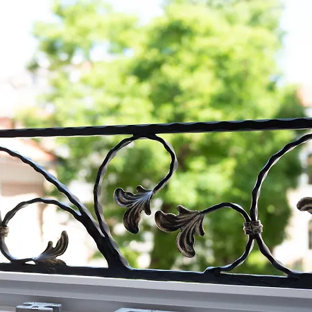 Elixir Luxury - In The Old Town 4*